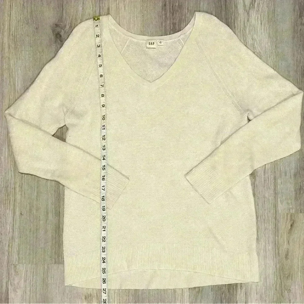 Gap Women’s Sweater Lightweight Pullover V Neck White Top Long Sleeve Size S - Picture 4 of 5